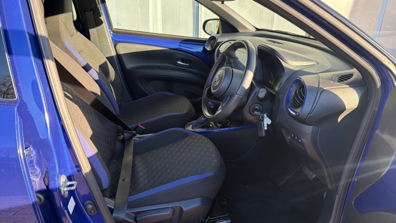 Toyota Aygo X 1.0 VVT-i Edge 5dr Auto Petrol Hatchback